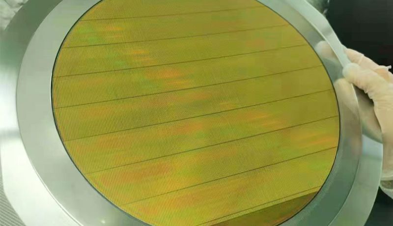 Chip On Glass(COG)